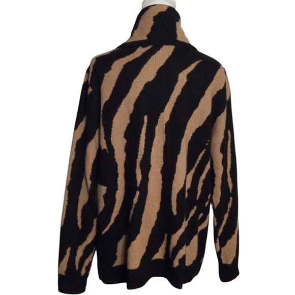 Soft Surroundings Black & Tan Zebra Animal Print Cowl Neck Sweater Size Large - Picture 5 of 7
